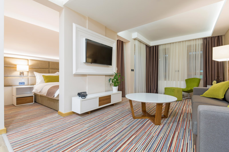 zdjecia-wnetrz-hoteli-13 Apartament z salonem i TV